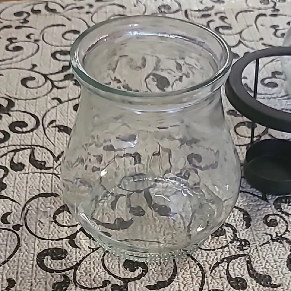 Black and Gray Glass Candle Holders with Modern Accents
